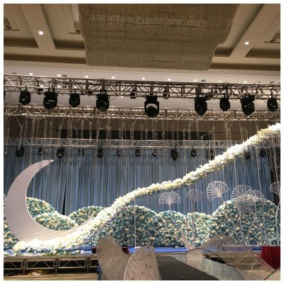 新款婚礼婚庆道具舞台泡沫城堡屋檐道具制作婚庆户外布置道具路引图4