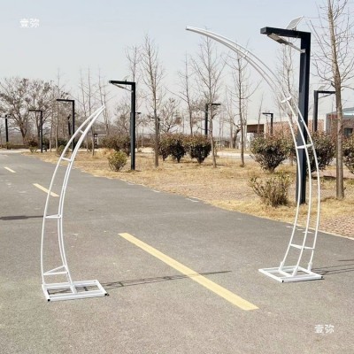 新款婚庆道具铁艺牛角门婚礼门婚礼布置舞台金色拱门背景摆件图5