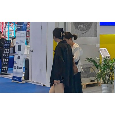 新淼