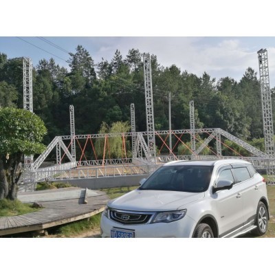 湖北恩施女儿城广场雨篷灯光架图5