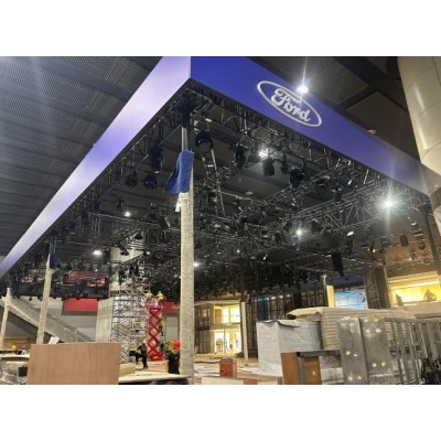 2023年广州车展长安福特展位安装现场