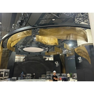 2023年广州车展雷克萨斯位安装现场图3