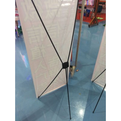 小方盘展架 展架 铁杆小方盘 厂家销售摄影人像艺术海报专用X展架图5