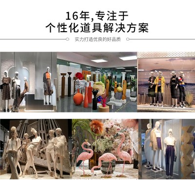 橱窗道具 发光圣诞树 圣诞橱窗道具 服装店橱窗道具